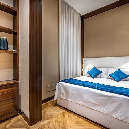 Apartment Yid Santa Maria Novella With Balcony